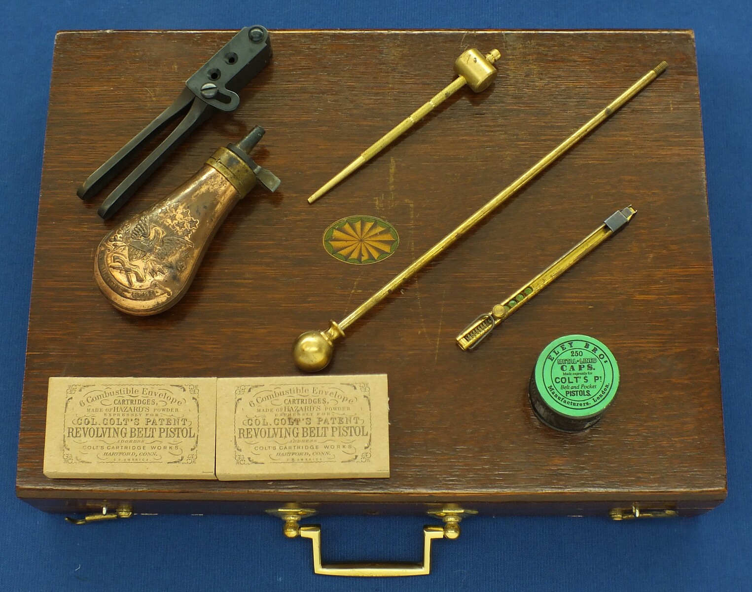 A Vintage/antique Oak case refitted and relined red interior made to fit Colt Model 1862 Police Percussion Revolver with 5,5 inch barrel. 34x25x7cm. In very good condition.