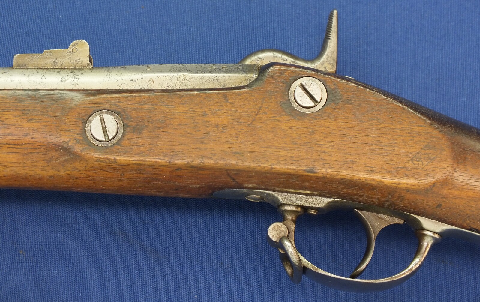 American Civil War US Model 1861-64 Springfield Percussion Rifle-Musket dated 1864. with bayonet. 58 Caliber, 40 inch barrel. Length 143cm. In good condition.