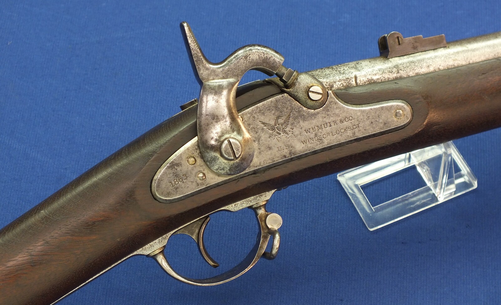 American Civil War US Model 1861 Percussion Rifle-Musket by WILLIAM MUIR & Co WINDSOR LOCKS. CT. Dated 1863. with bayonet. 58 Caliber, 40 inch barrel. Length 142cm. In good/very good condition.