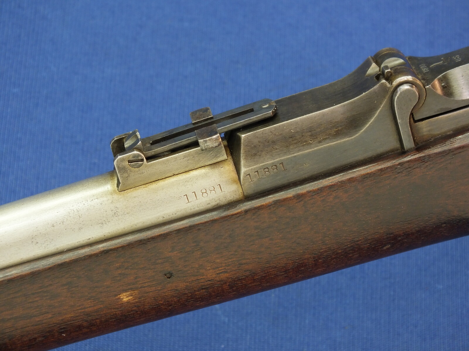 American US Springfield Model 1868 Trapdoor Rifle. Caliber 50 Centerfire, 32,5 inch barrel. Length 132cm. In very good condition.