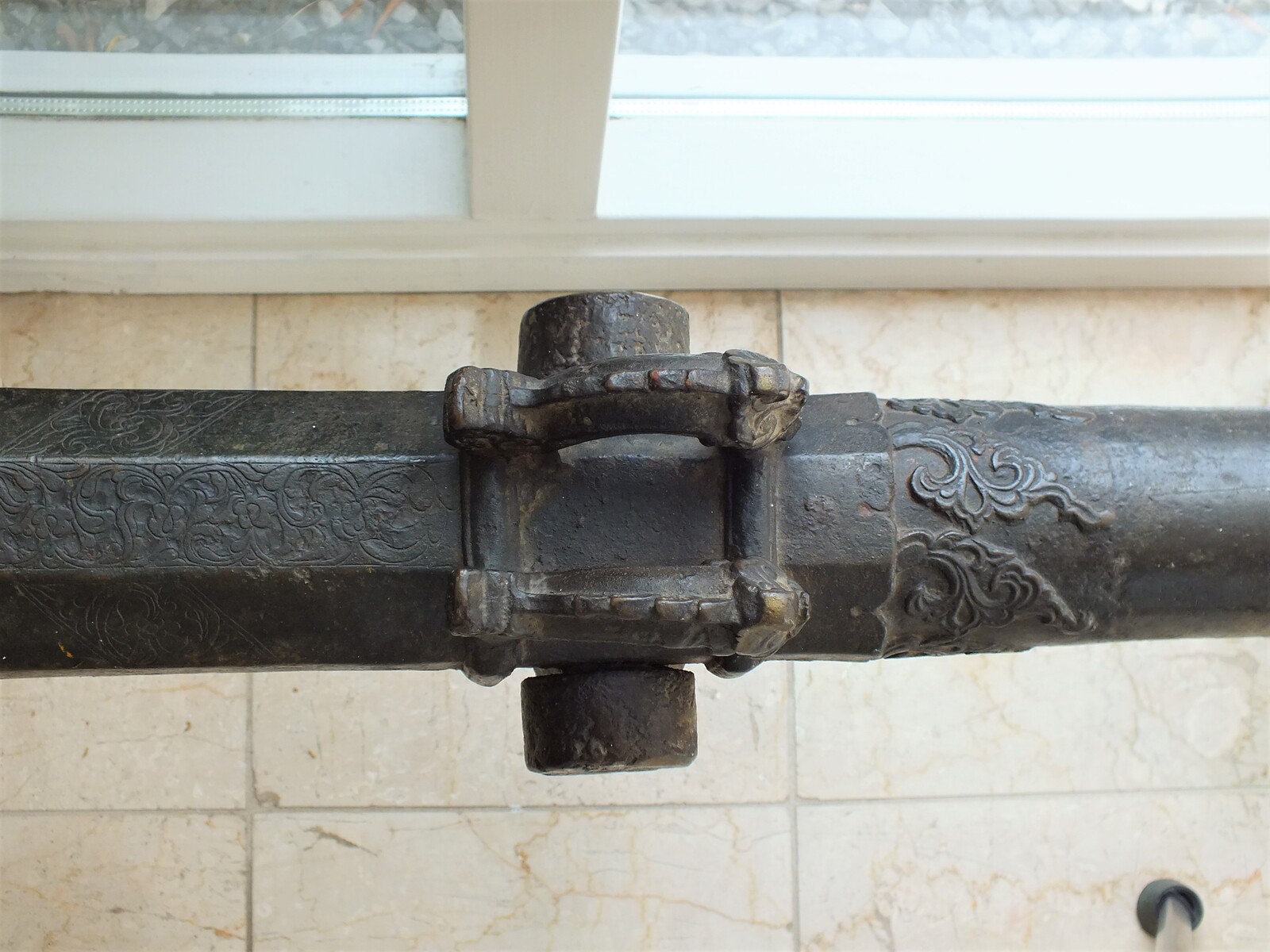 An antique 18th century bronze Indonesian Lantaka Cannon, caliber 4.5 cm, length 165 cm, in very good condition. Price 6.400,- euro.