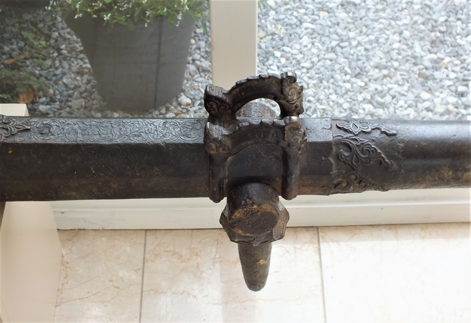 An antique 18th century bronze Indonesian Lantaka Cannon, caliber 4.5 cm, length 165 cm, in very good condition. Price 6.400,- euro.