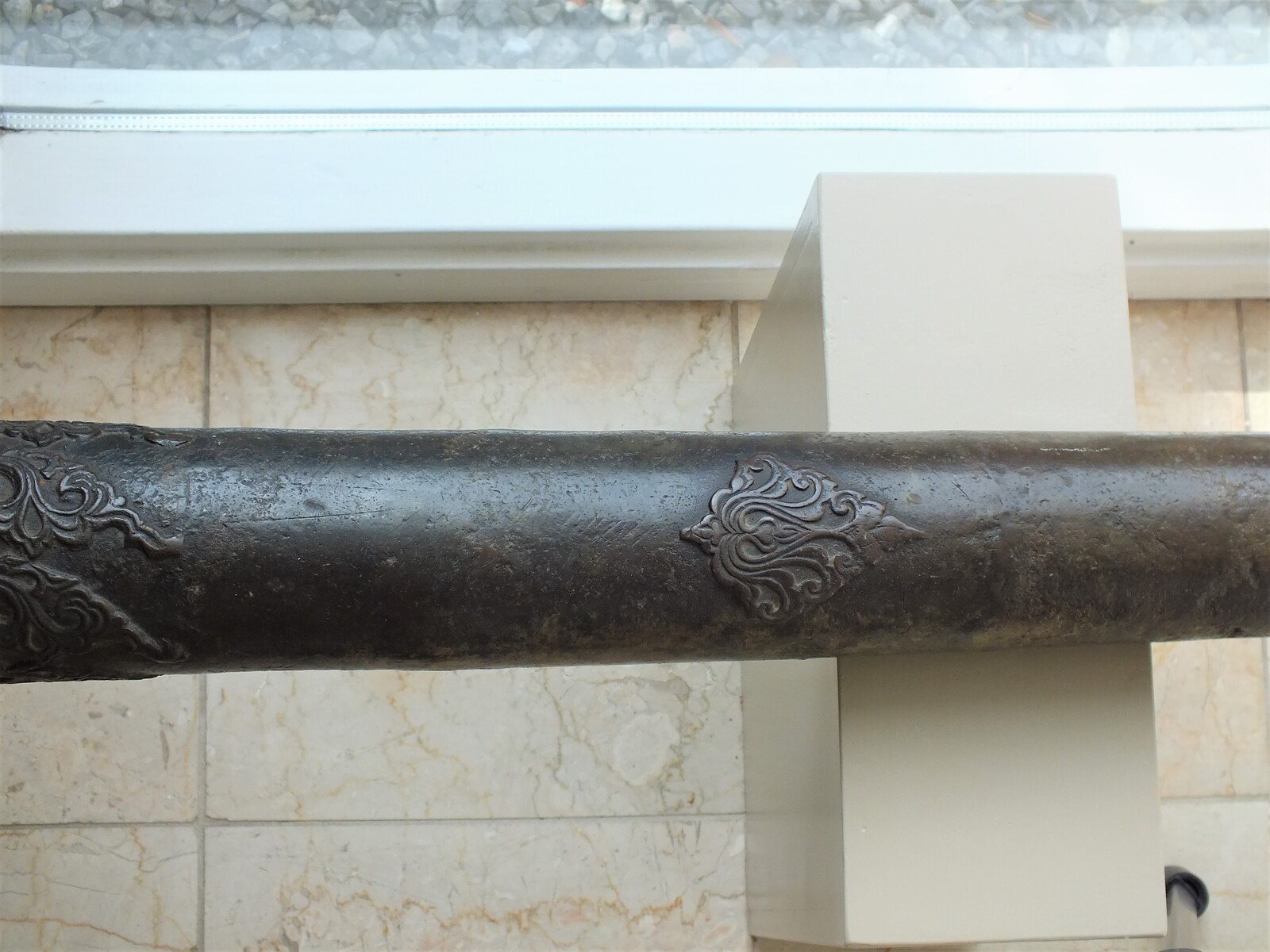 An antique 18th century bronze Indonesian Lantaka Cannon, caliber 4.5 cm, length 165 cm, in very good condition. Price 6.400,- euro.