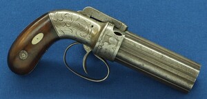 An antique American Allen & Thurber 6 shot Percussion Pepperbox. 31 Caliber, 4 inch barrel. Length 19cm. In very good condition.