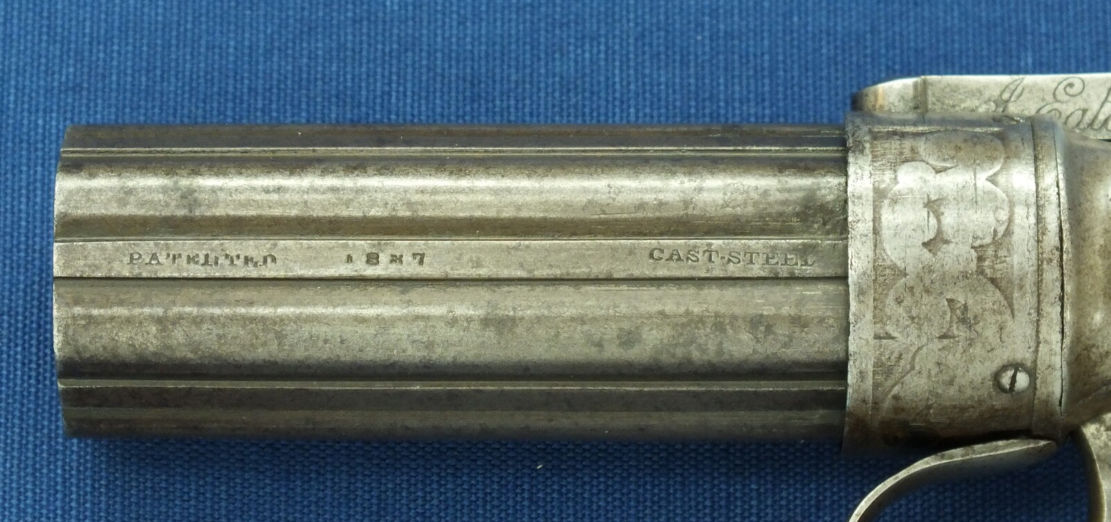 An antique American Allen & Thurber 6 shot Percussion Pepperbox. 31 Caliber, 4 inch barrel. Length 19cm. In very good condition.