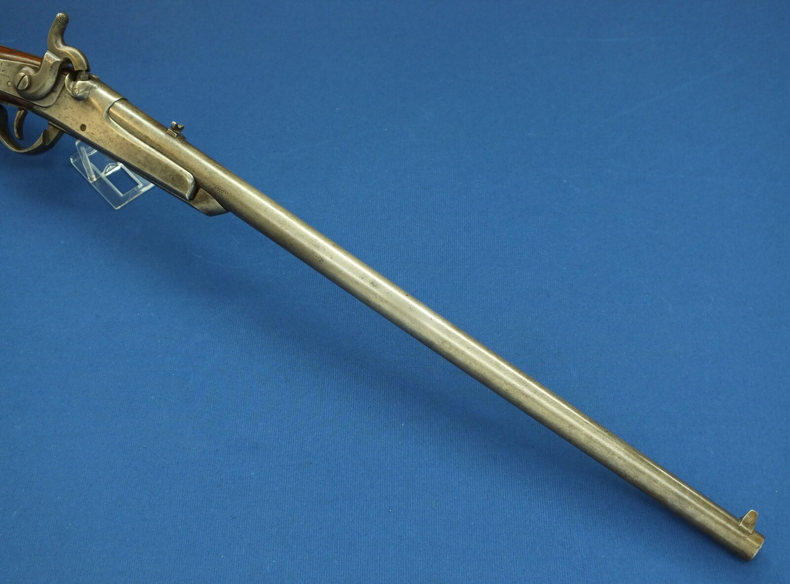 An antique American Civil War Gallager Percussion Carbine by Richardson & Overman Philadelphia. 50 Caliber, 22,1/4 inch Barrel. Length 100cm. In very good condition. Price 2.700 euro.