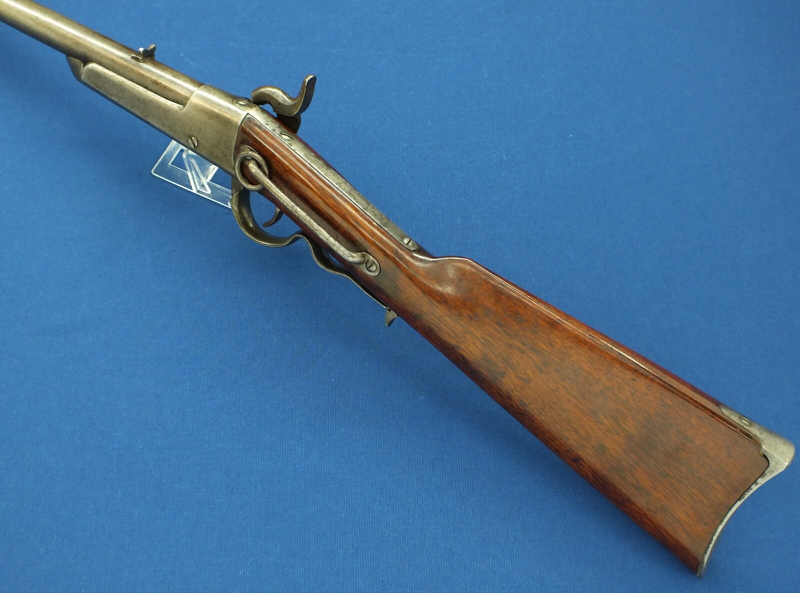 An antique American Civil War Gallager Percussion Carbine by Richardson & Overman Philadelphia. 50 Caliber, 22,1/4 inch Barrel. Length 100cm. In very good condition. Price 2.700 euro.