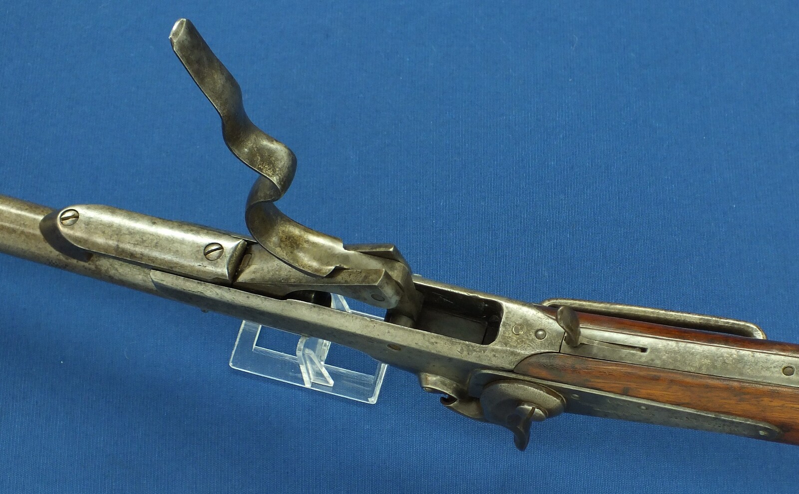 An antique American Civil War Gallager Percussion Carbine by Richardson & Overman Philadelphia. 50 Caliber, 22,1/4 inch Barrel. Length 100cm. In very good condition. Price 2.700 euro.