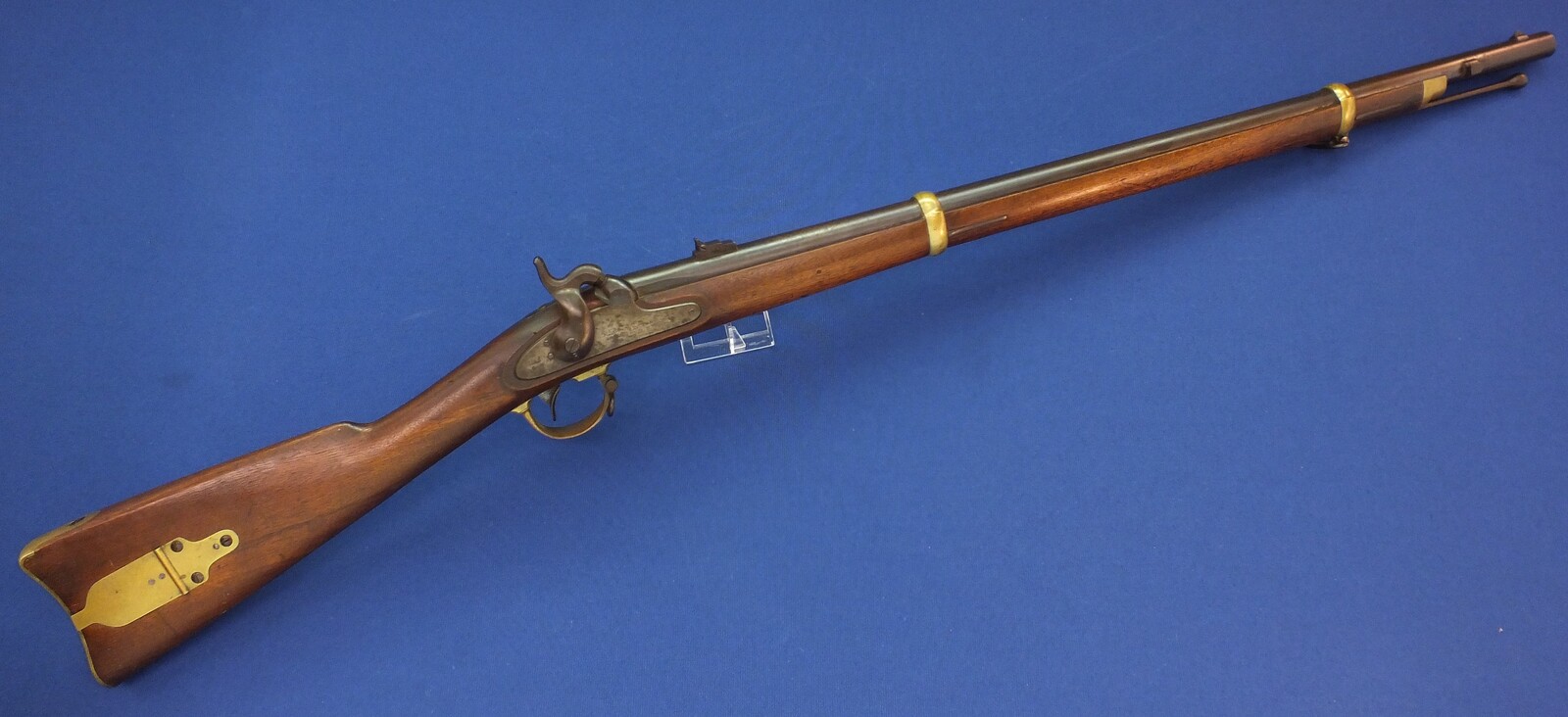 An Antique American Civil War Remington Model 1863 Percussion Zouave Rifle. 58 Caliber, 33 inch barrel. Length 124cm. In very good condition. 