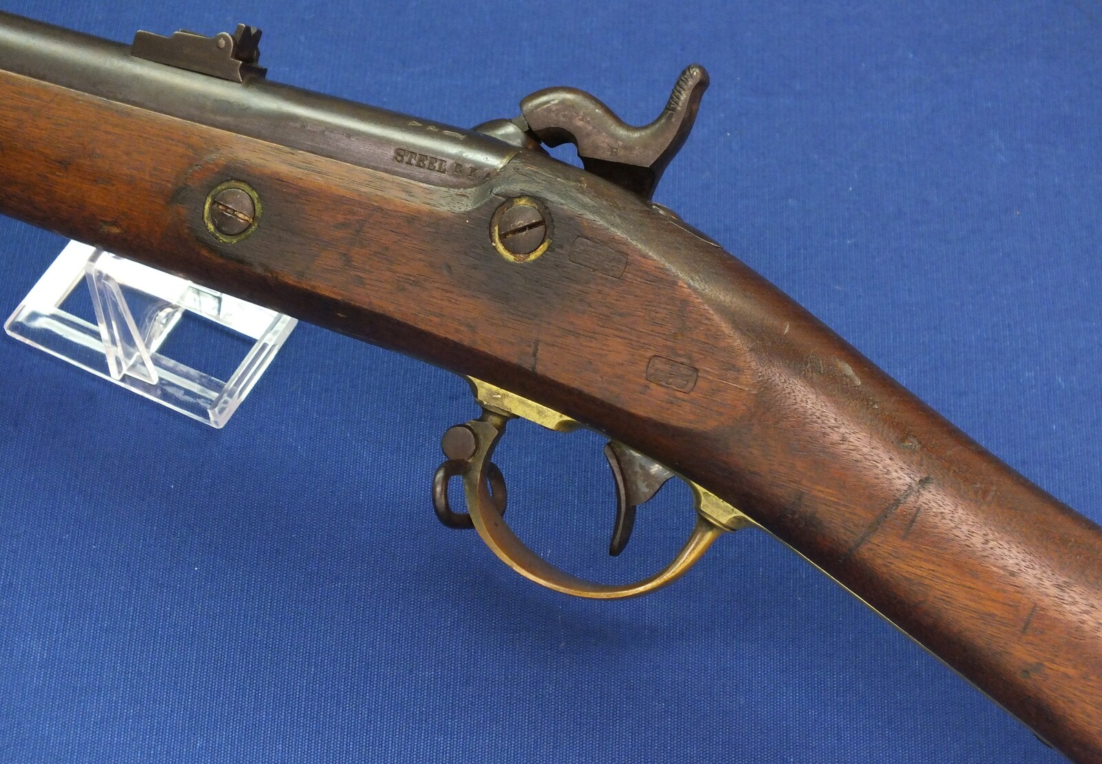 An Antique American Civil War Remington Model 1863 Percussion Zouave Rifle. 58 Caliber, 33 inch barrel. Length 124cm. In very good condition. 