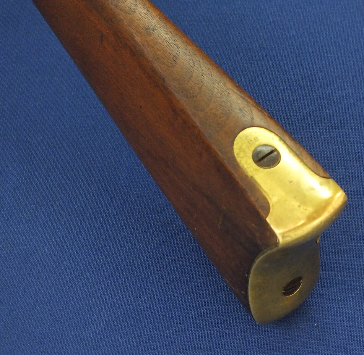 An Antique American Civil War Remington Model 1863 Percussion Zouave Rifle. 58 Caliber, 33 inch barrel. Length 124cm. In very good condition. 
