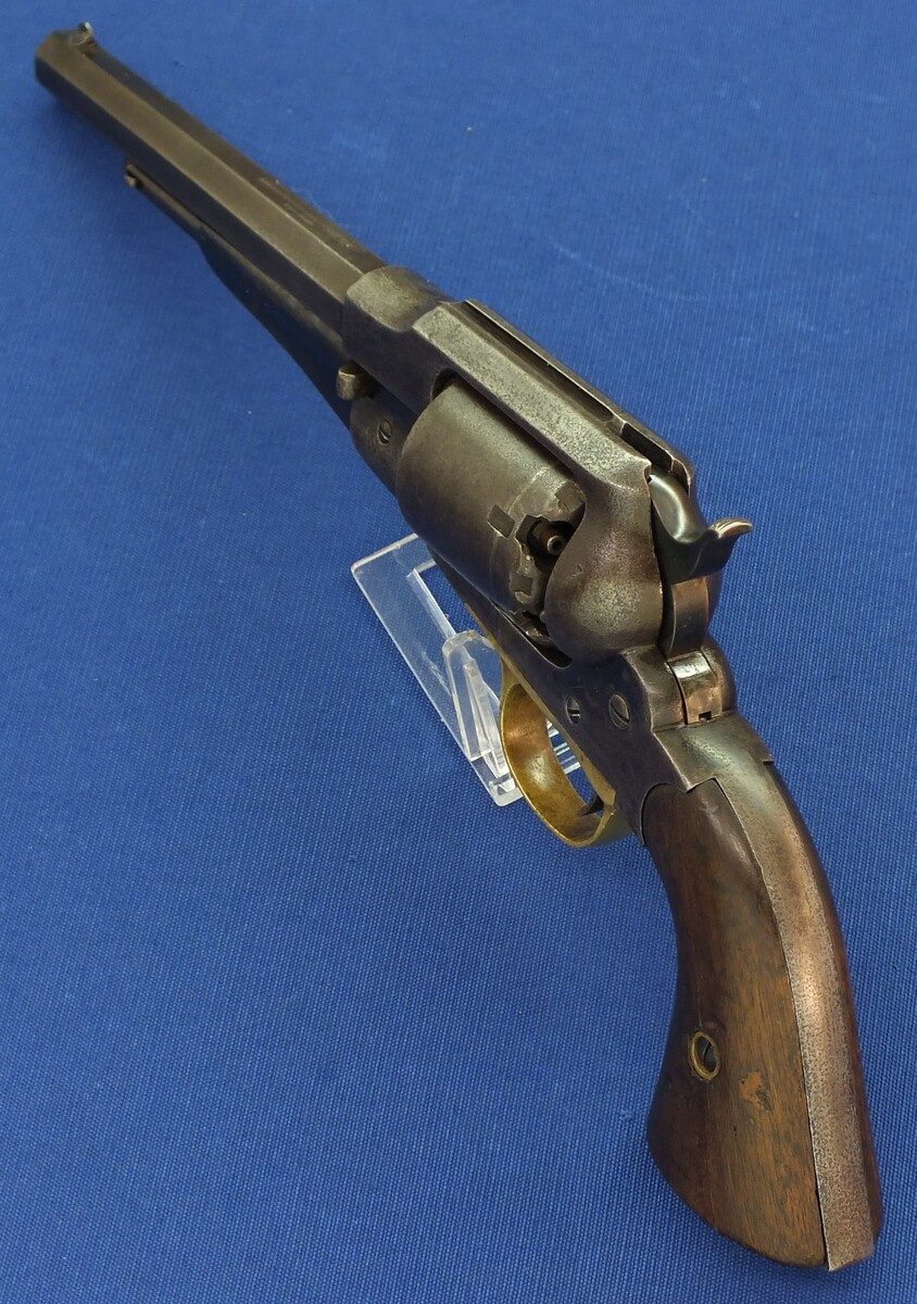 An antique American Civil War Remington New Model Army single action 6 shot Percussion Revolver, .44 caliber, 6 shot, 8 inch barrel, length 37 cm, in good/very good condition Price 2.550 euro