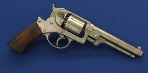 An antique American Civil War Starr Arms Co Double Action Model 1858 Army 6 shot percussion Revolver. 44 Caliber. Length 33cm. In good condition. Price 1.650 euro.