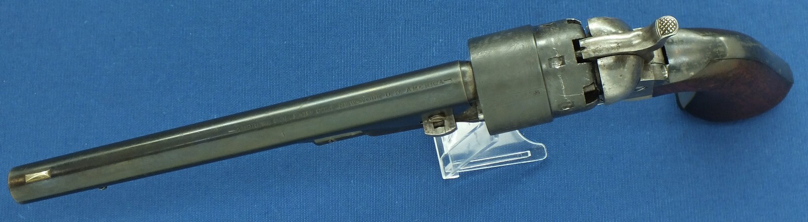 An antique American Civilian Colt Model 1860 Army percussion revolver. 6 shot 44 caliber, 8 inch barrel with New York address. Length 37cm. In very good condition. 