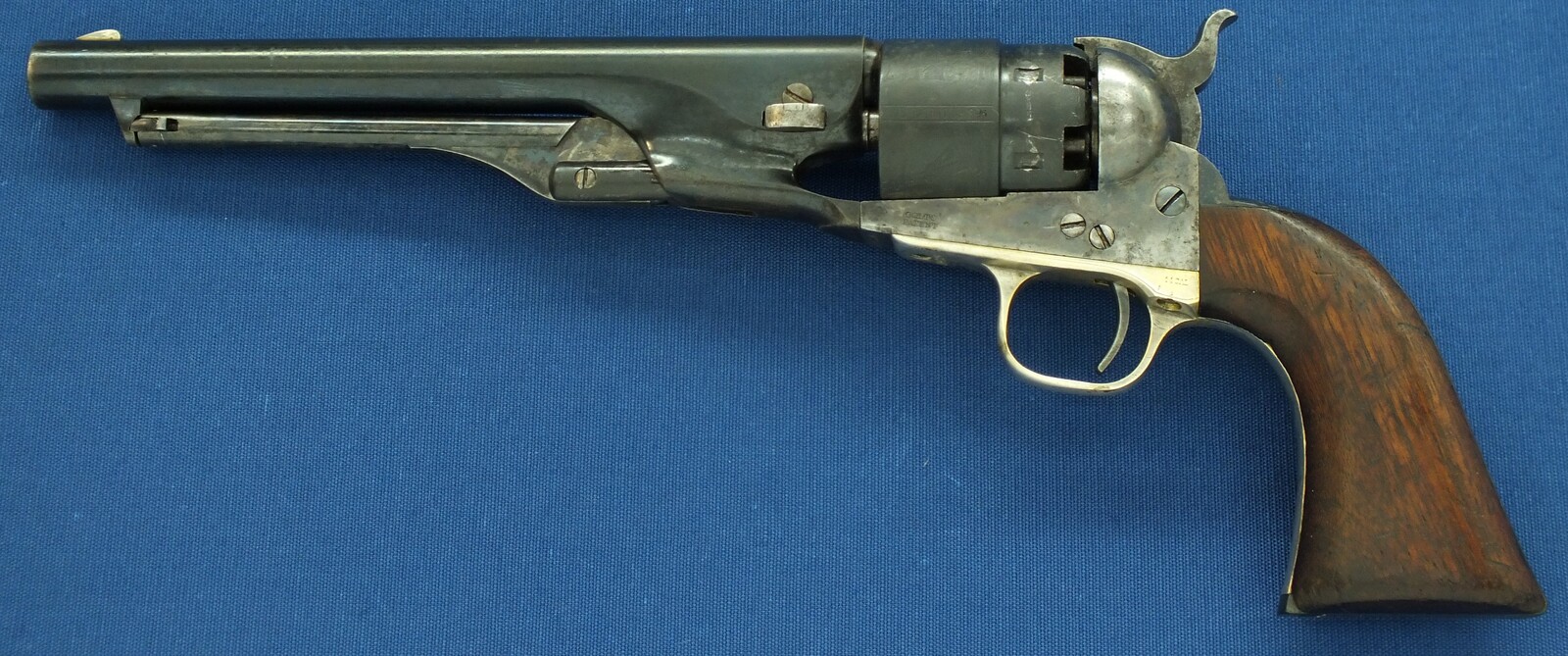 An antique American Civilian Colt Model 1860 Army percussion revolver. 6 shot 44 caliber, 8 inch barrel with New York address. Length 37cm. In very good condition. 