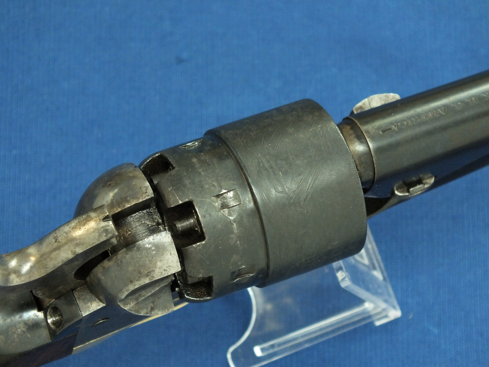 An antique American Civilian Colt Model 1860 Army percussion revolver. 6 shot 44 caliber, 8 inch barrel with New York address. Length 37cm. In very good condition. 