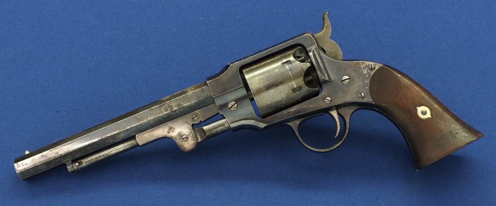 An antique American Rogers & Spencer Army Model 6 shot, 44 caliber single action Percussion Revolver, length 36 cm. in very good condition. Price 4.250 euro