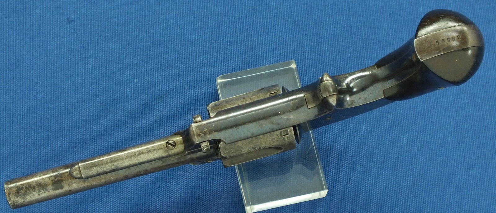 An antique  American Smith & Wesson Revolver, Model No. 1-1/2 Second Issue, .32 Rimfire caliber, 5 shot, 3 1/2 inch barrel, in good/very good condition. Price 750 euro