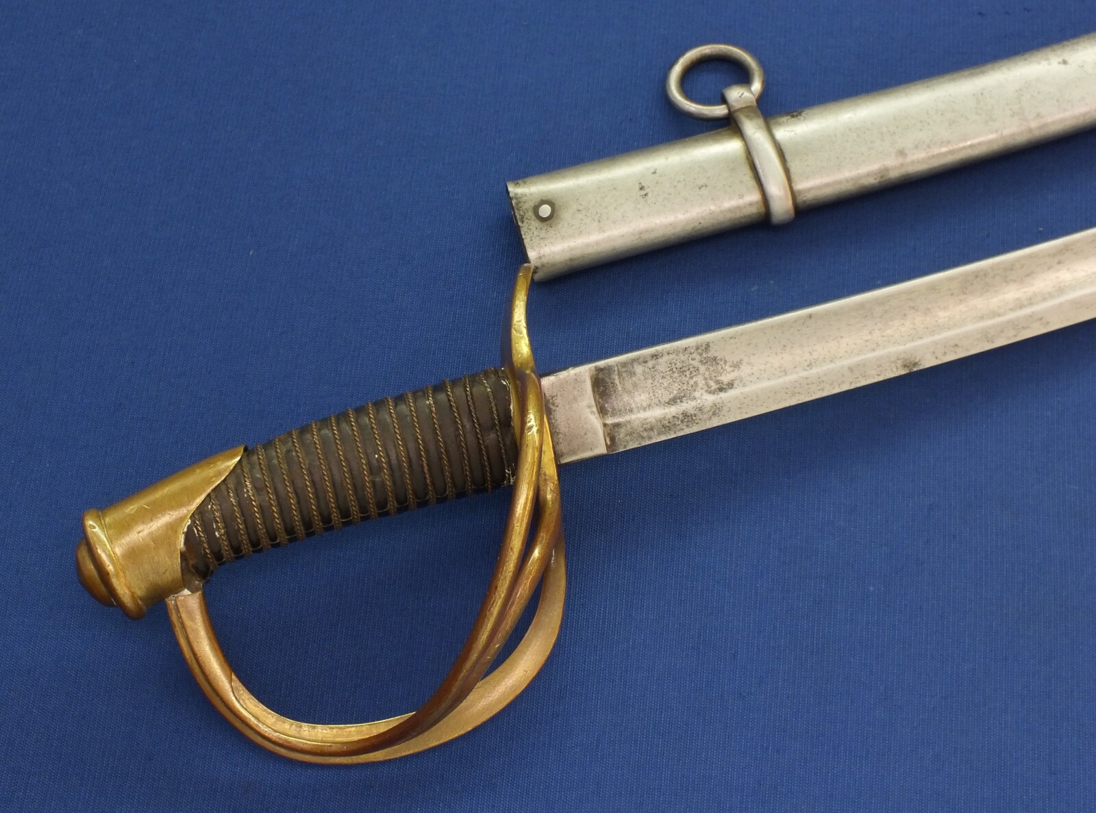 An antique American US Civil War Model 1860 Cavalry Trooper's Sword by J.E. Bleckmann Solingen. Length 106cm. In very good condition. Price 875 euro.