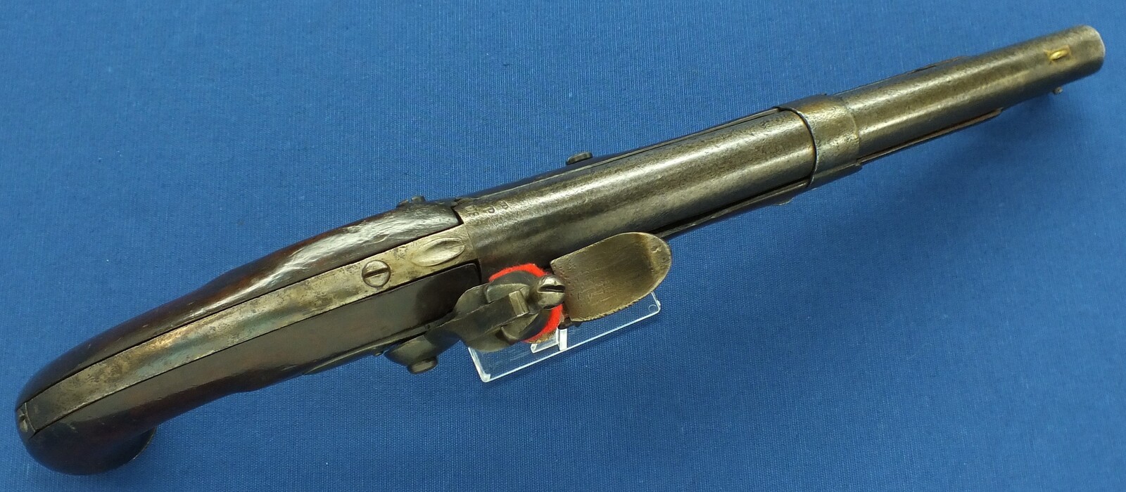 An antique American US Model 1819 Flintlock pistol by Simeon North of Middletown Conn. Caliber 54, 10 inch barrel. Length 41cm. In good condition. Price 1.450 euro.