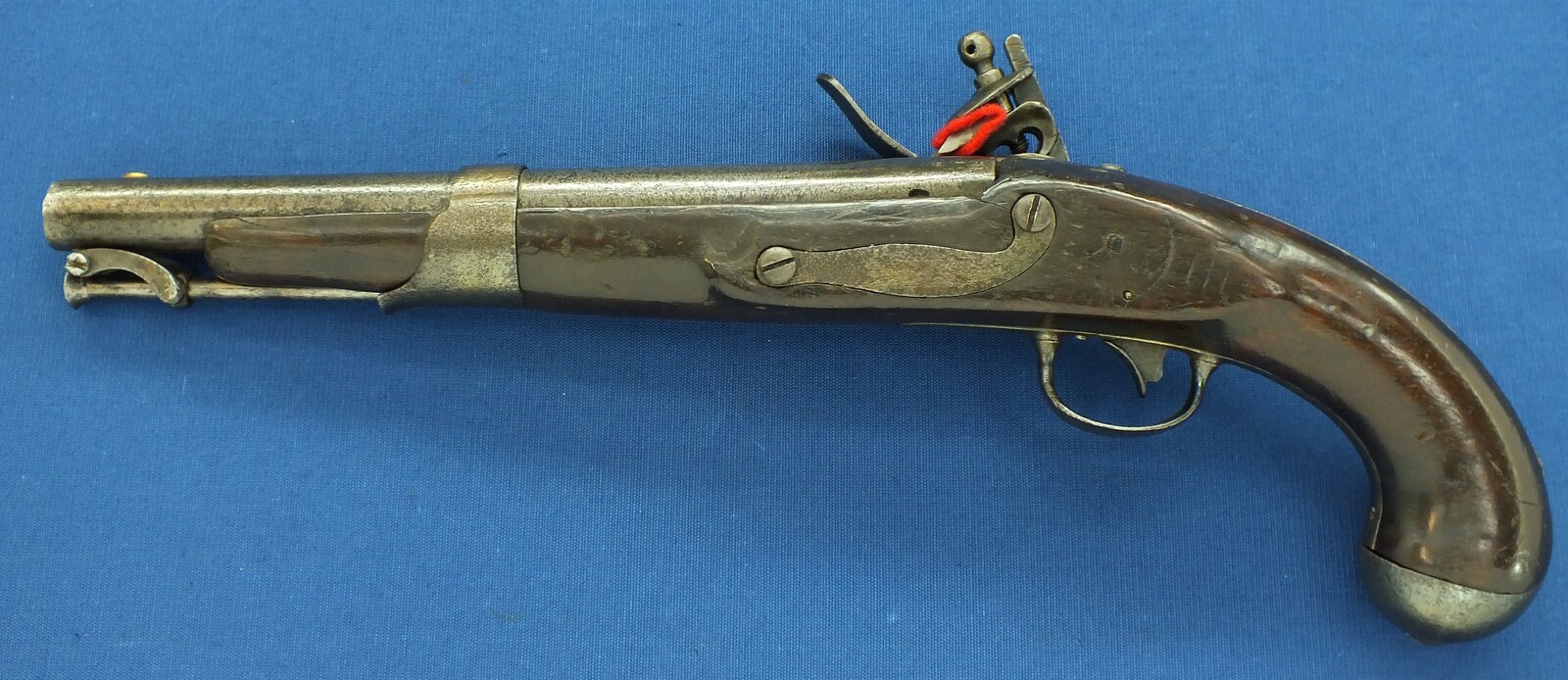 An antique American US Model 1819 Flintlock pistol by Simeon North of Middletown Conn. Caliber 54, 10 inch barrel. Length 41cm. In good condition. Price 1.450 euro.