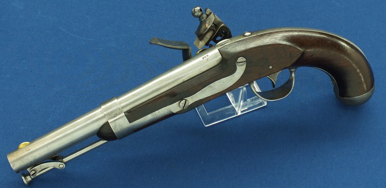 An antique American US Model 1836 Flintlock Pistol By Robert Johnson. Caliber 54, length 37cm. In very good condition. Price 2.150 euro.