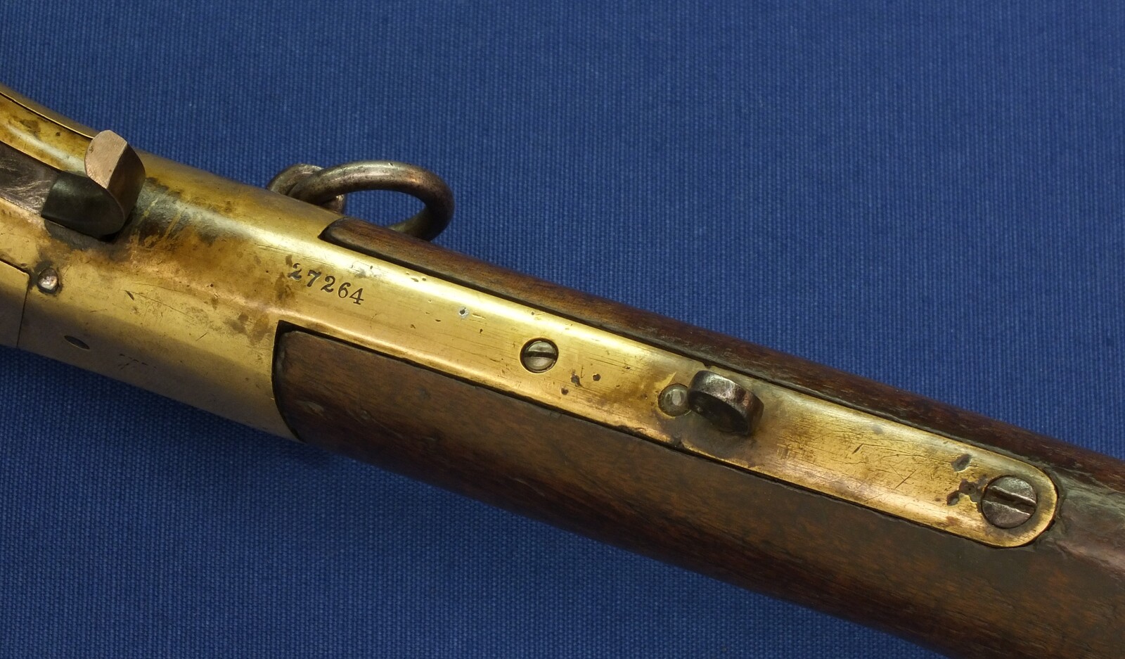 An antique American Winchester Model 1866 Yellow Boy Saddle Ring Carbine. Caliber 44 Henry Centerfire. 20 inch barrel. Length 100cm. In very good condition.