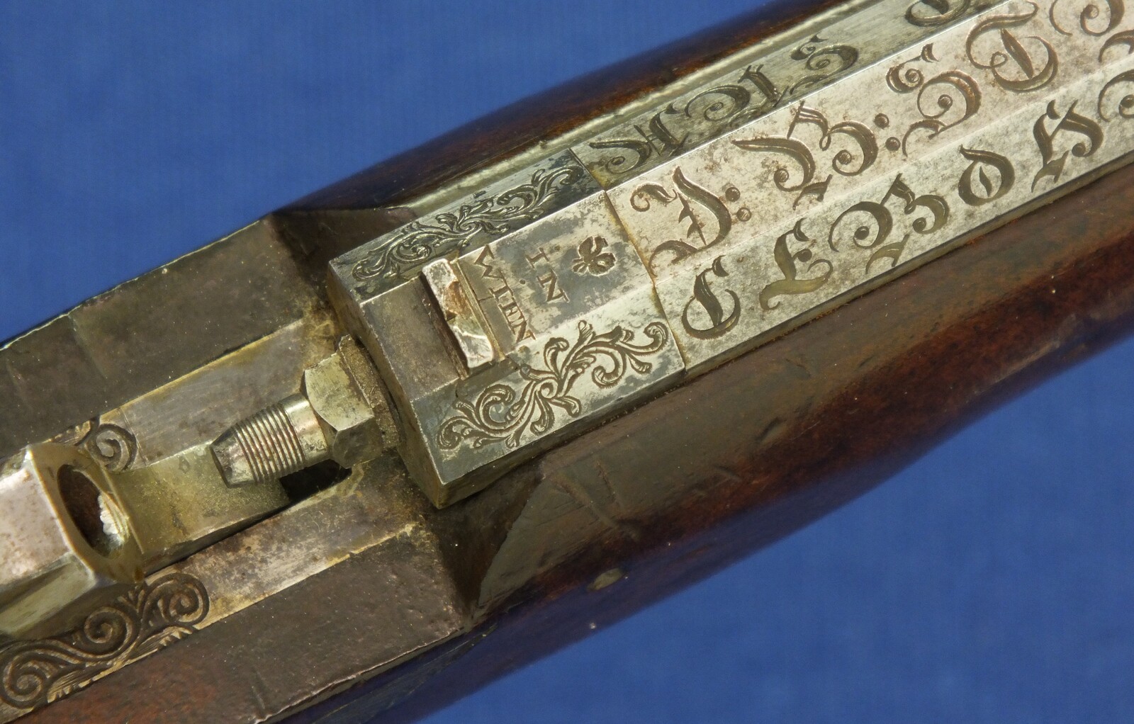 An antique Austrian 6mm Target/Saloon percussion Pistol by J.B. STRIXNER in WIEN. 10 inch barrel. Fine engraved and chiselled steel Mounts. Set-trigger. Length 41,5cm. In very good condition.