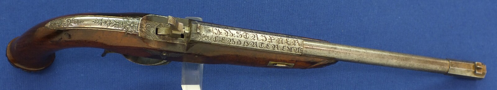 An antique Austrian 6mm Target/Saloon percussion Pistol by J.B. STRIXNER in WIEN. 10 inch barrel. Fine engraved and chiselled steel Mounts. Set-trigger. Length 41,5cm. In very good condition. Price 850 euro.