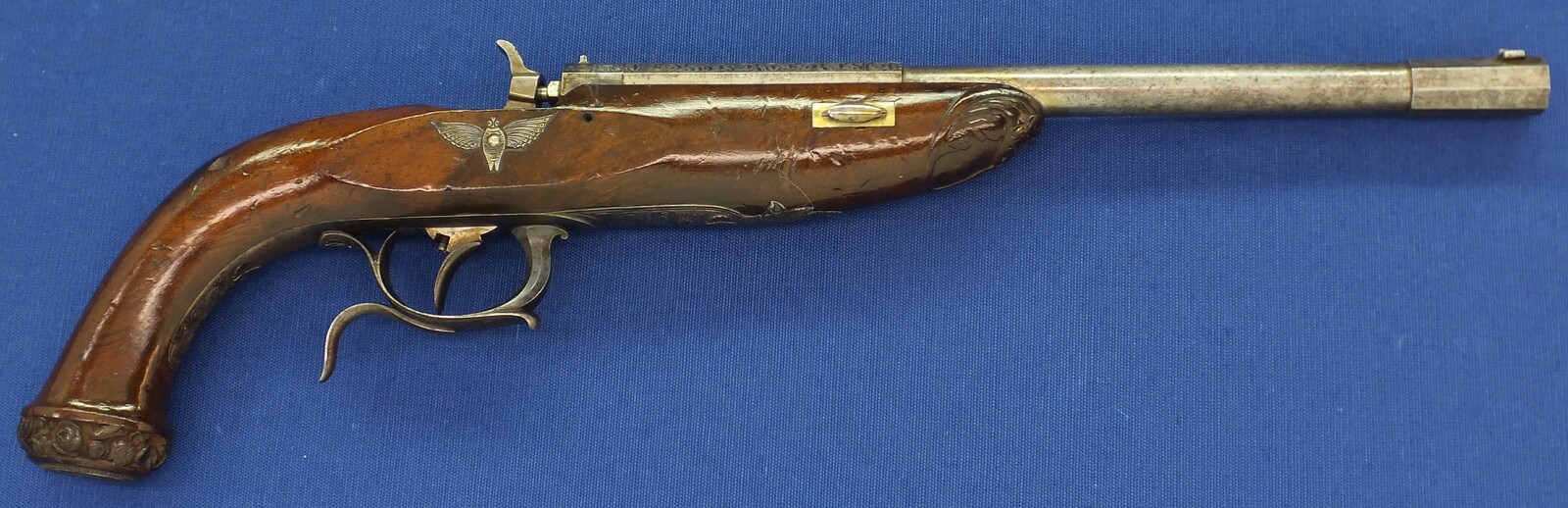 An antique Austrian 6mm Target/Saloon percussion Pistol by J.B. STRIXNER in WIEN. 10 inch barrel. Fine engraved and chiselled steel Mounts. Set-trigger. Length 41,5cm. In very good condition. Price 850 euro.