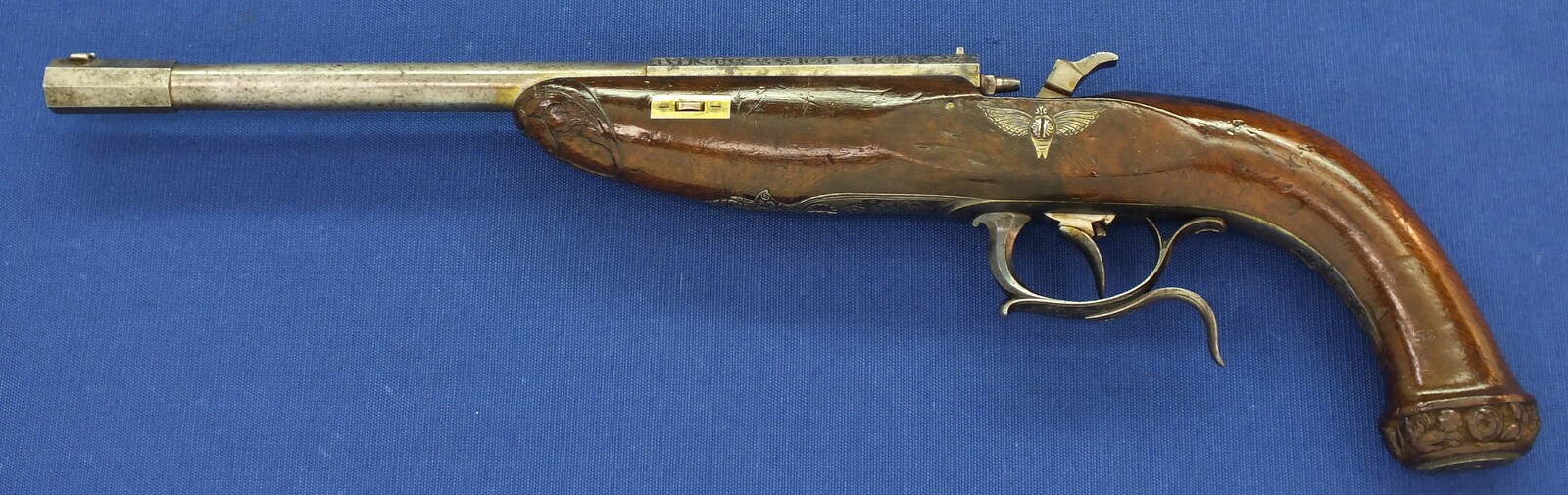 An antique Austrian 6mm Target/Saloon percussion Pistol by J.B. STRIXNER in WIEN. 10 inch barrel. Fine engraved and chiselled steel Mounts. Set-trigger. Length 41,5cm. In very good condition. Price 850 euro.