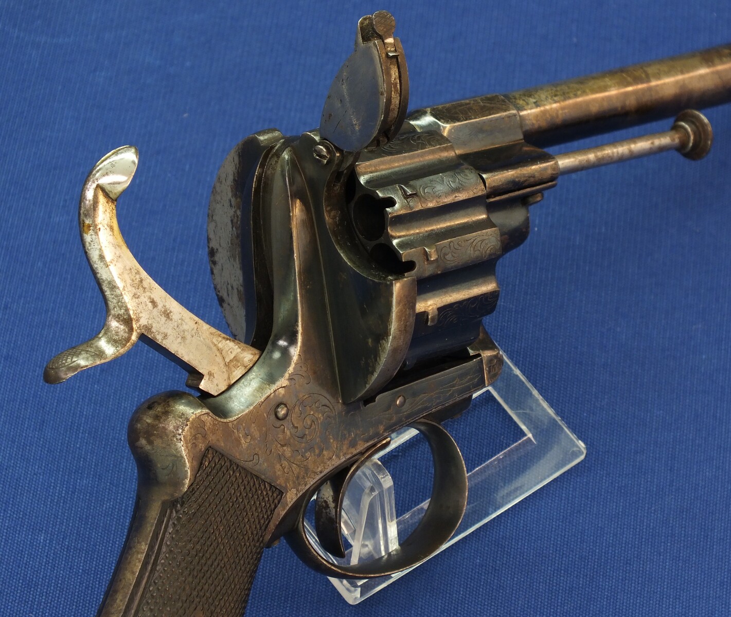 An antique Belgian E. Lefaucheux 12 shot 9mm Double and Single Action Pinfire Revolver. Length 31cm. In very good condition. Price 1.750 euro.