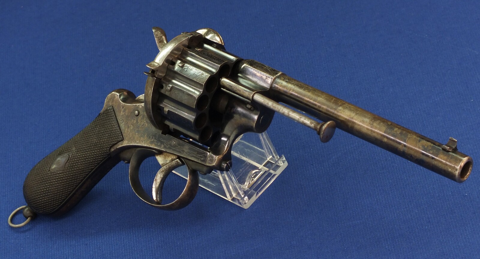 An antique Belgian E. Lefaucheux 12 shot 9mm Double and Single Action Pinfire Revolver. Length 31cm. In very good condition. Price 1.750 euro.