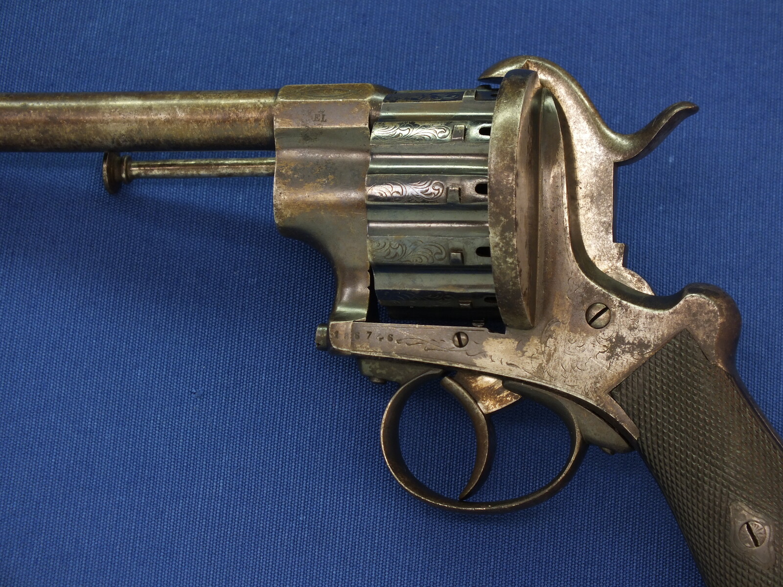 An antique Belgian E. Lefaucheux 12 shot 9mm Double and Single Action Pinfire Revolver. Length 31cm. In very good condition. Price 1.750 euro.