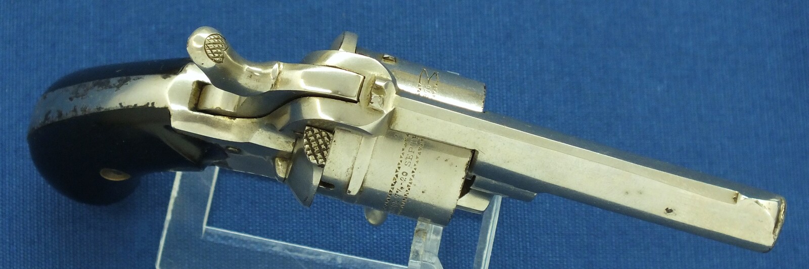 An antique Belgian made for the English market 6 shot Single and Double Action Nickel Plated Pinfire Revolver. 7mm Caliber, length 16,5cm. In very good condition. Price 425 euro.