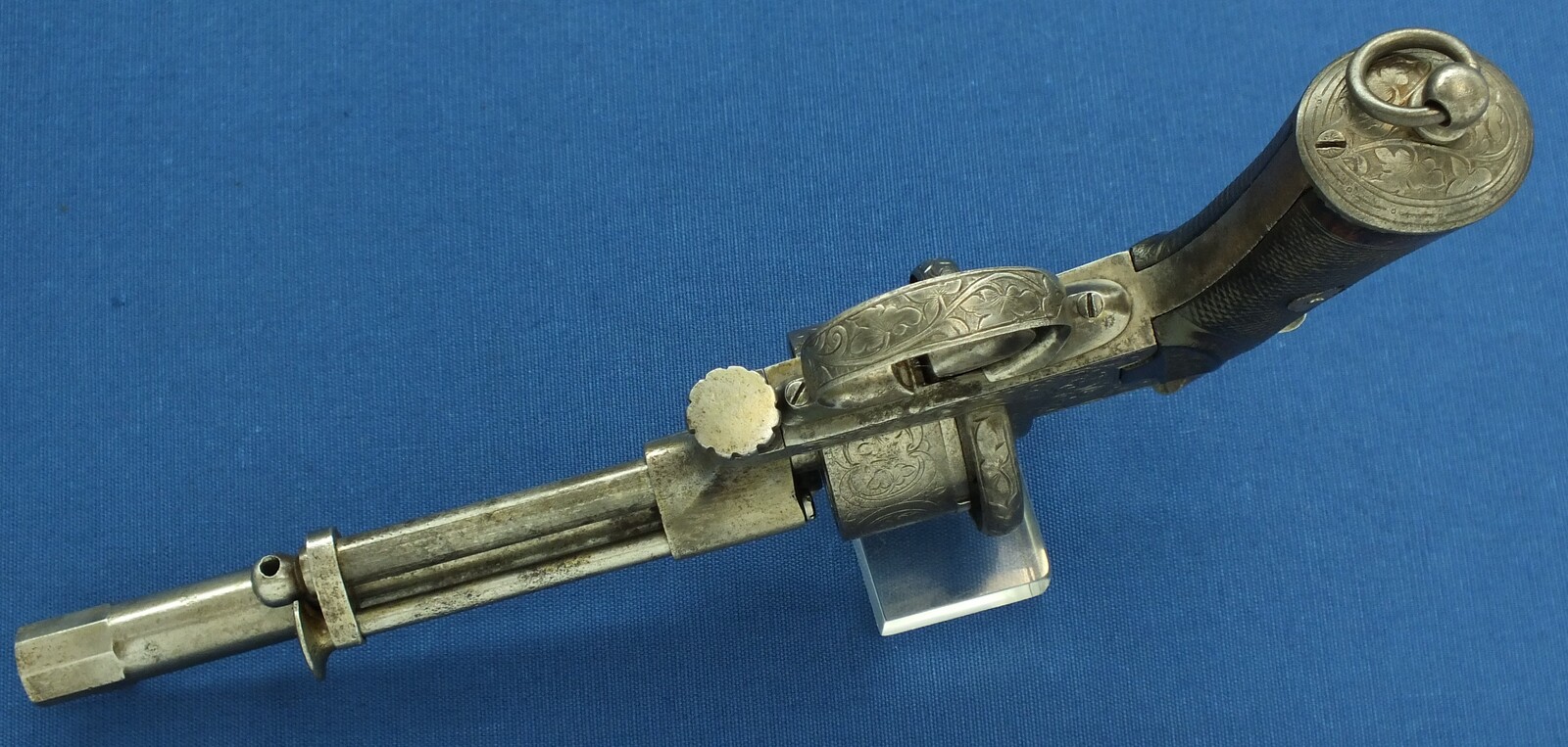 An antique Belgian Mariette Brevete 6 shot Single and Double Action Pinfire Revolver by Victor Collette Liege. Caliber 12 mm, length 30 cm, in good/very good condition. Price 995 euro