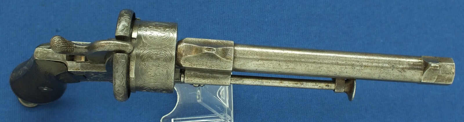 An antique Belgian Mariette Brevete 6 shot Single and Double Action Pinfire Revolver by Victor Collette Liege. Caliber 12 mm, length 30 cm, in good/very good condition. Price 995 euro