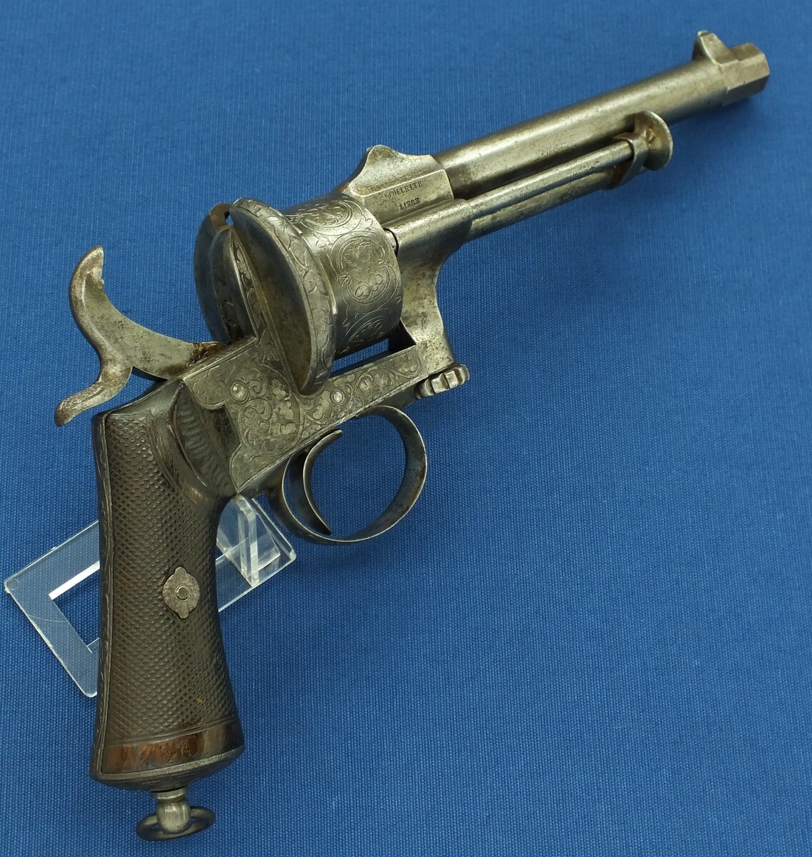 An antique Belgian Mariette Brevete 6 shot Single and Double Action Pinfire Revolver by Victor Collette Liege. Caliber 12 mm, length 30 cm, in good/very good condition. Price 995 euro