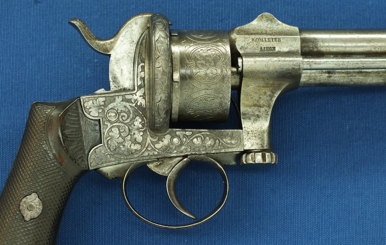 An antique Belgian Mariette Brevete 6 shot Single and Double Action Pinfire Revolver by Victor Collette Liege. Caliber 12 mm, length 30 cm, in good/very good condition. Price 995 euro