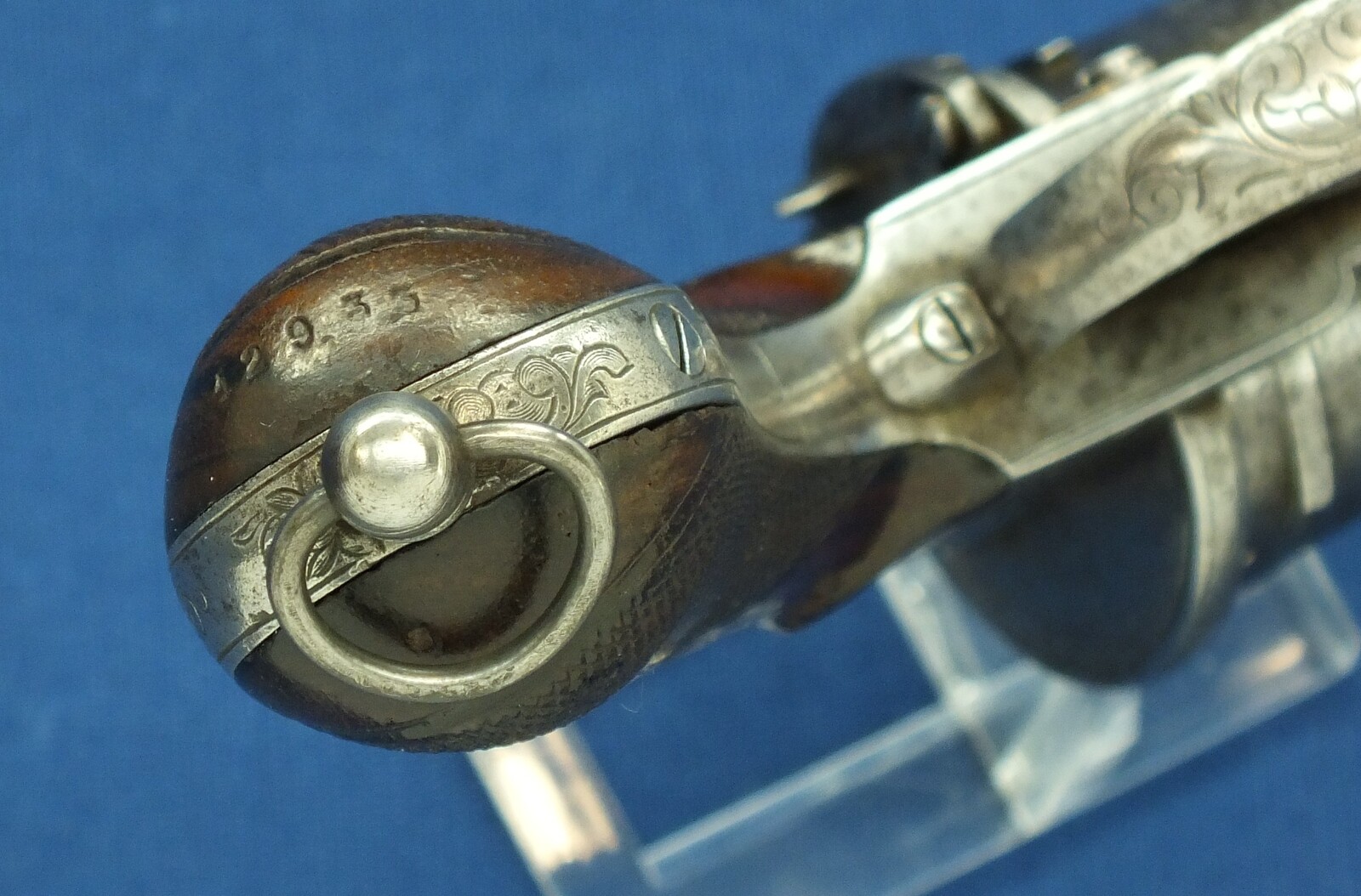 An antique Belgian/Liege engraved Lefaucheux type 6 shot single and Double-Action 12mm pinfire Revolver with rare swing out ejector Rod fixed in frame. Length 31,5cm. In good/very good condition. Price 750 euro