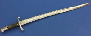 An Antique British M1856 Pattern Yataghan Bayonet for Enfield Rifle. Muzzle diameter 22,5mm, length 71,5cm. In good condition. Price 150 euro.