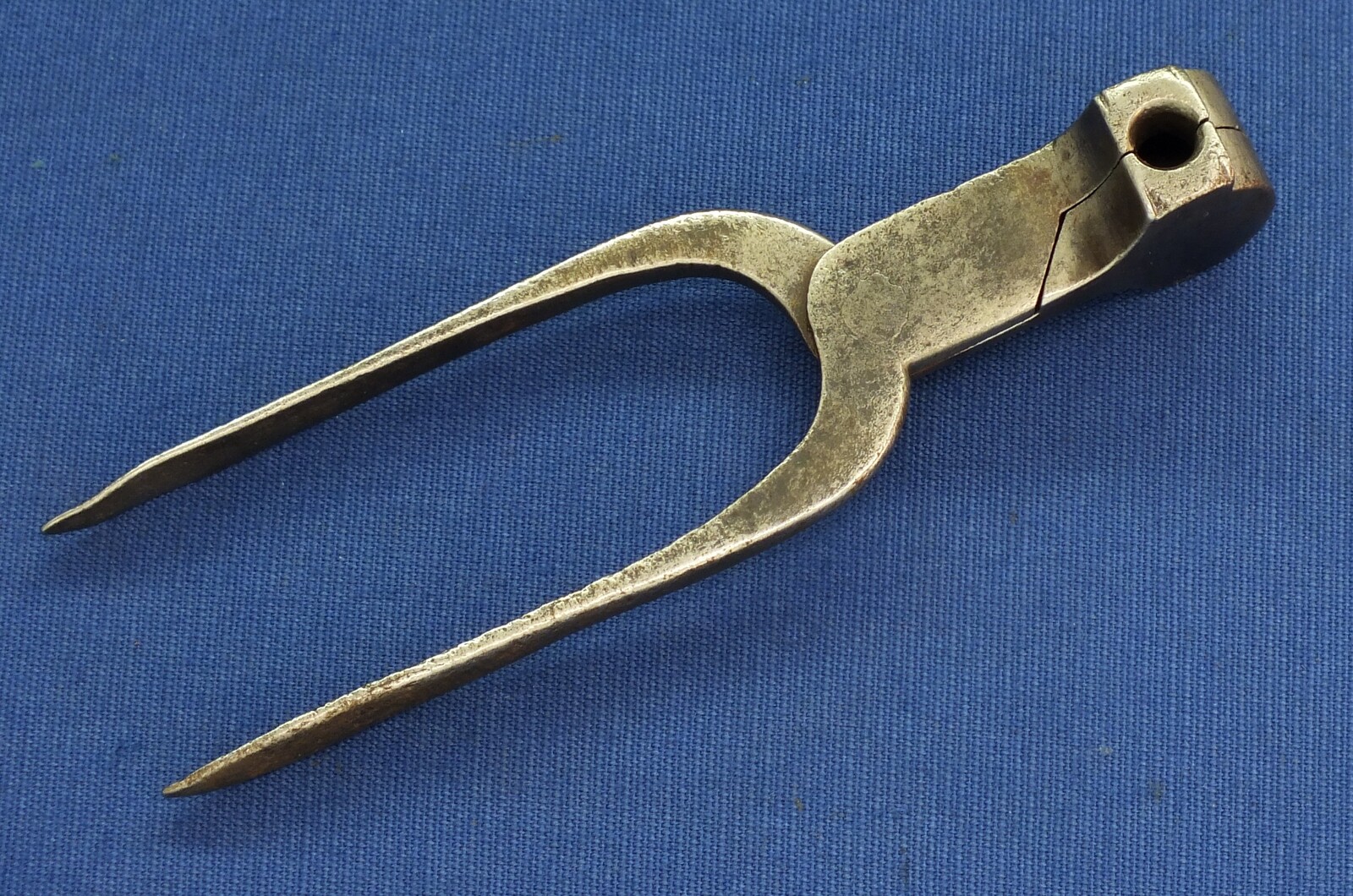 An antique Bullet Mold for caliber 15mm, length 14,5cm. In very good condition. Price 165 euro.