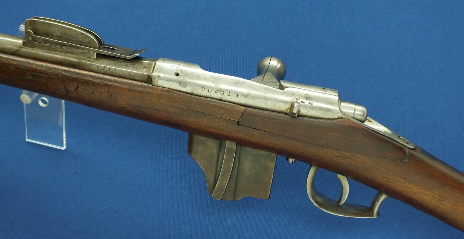 An antique Dutch Beaumont-Vitali Model 1871/88 Rifle by P. Stevens Maastricht. Caliber 11mm, Length 133cm. In good/very good condition. Price 950 euro.