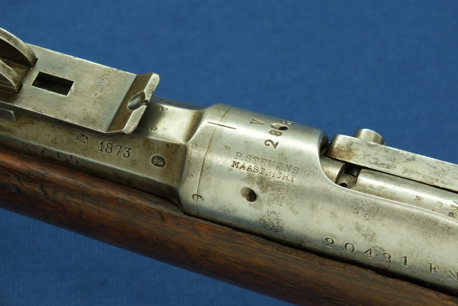 An antique Dutch Beaumont-Vitali Model 1871/88 Rifle by P. Stevens Maastricht. Caliber 11mm, Length 133cm. In good/very good condition. Price 950 euro.