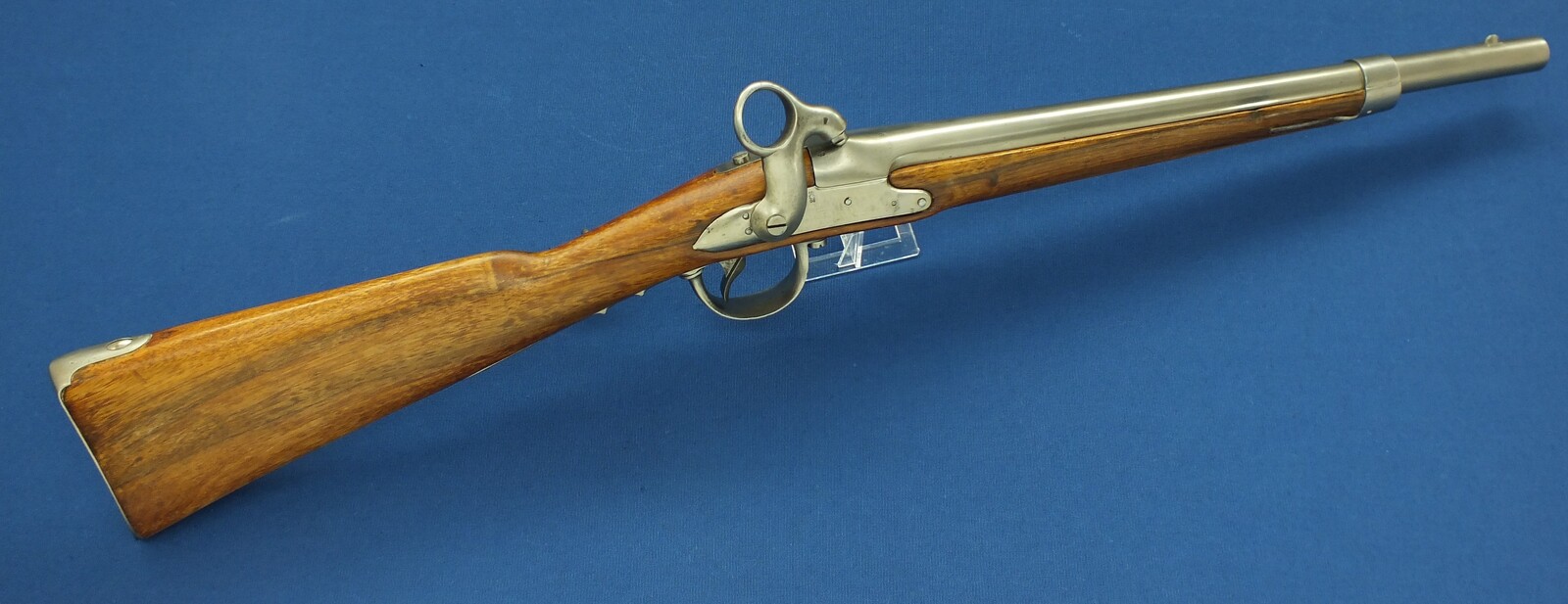 An antique Dutch Model 1854 Cavalry Carbine. 16,7mm Caliber, length 84cm. In very good condition. Price 1.500 euro.