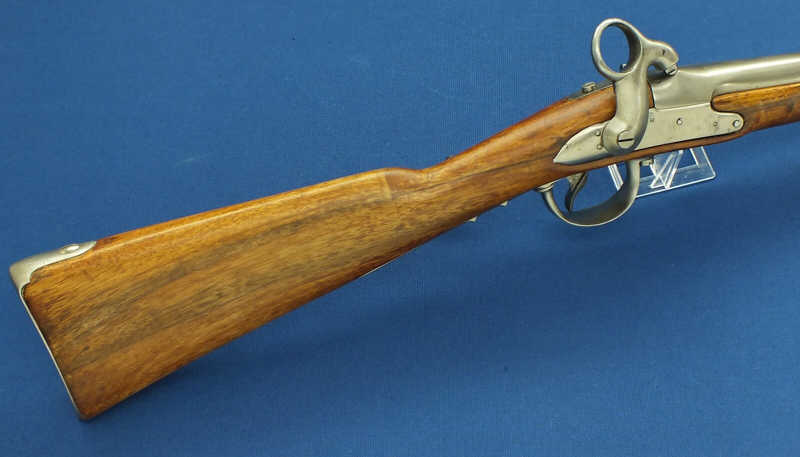 An antique Dutch Model 1854 Cavalry Carbine. 16,7mm Caliber, length 84cm. In very good condition. Price 1.500 euro.
