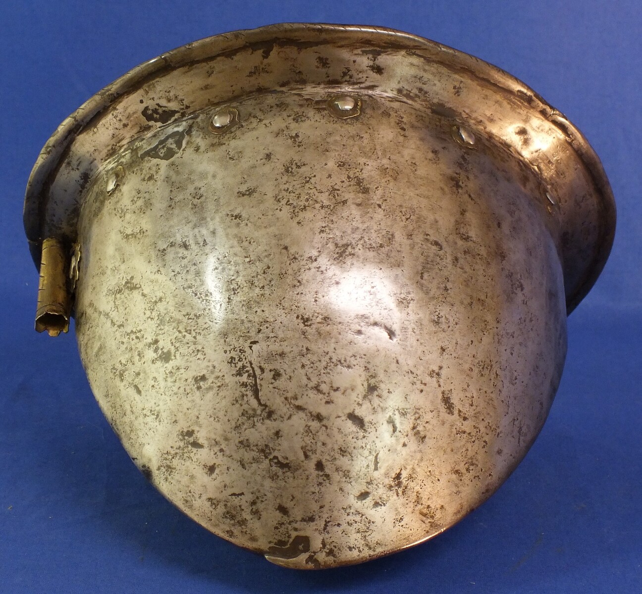 An antique Dutch or German circa 1600 Cabasset Morion Helmet. Height 20cm. In very good condition. Price 1.250 euro.