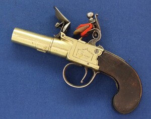An antique English Brass Flintlock Pocket Pistol signed  TWIGG LONDON, (1732-1790),   London proofmarks, caliber 12 mm, length 16 cm, in very good condition