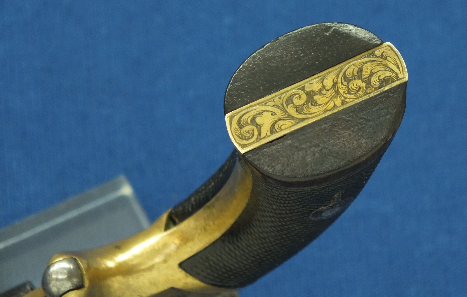 An antique English Tranter's patent 6 shot Caliber 30 Rimfire Revolver by Charles Osborne Birmingham. Length 19cm. In good/very good condition. Price 450 euro.