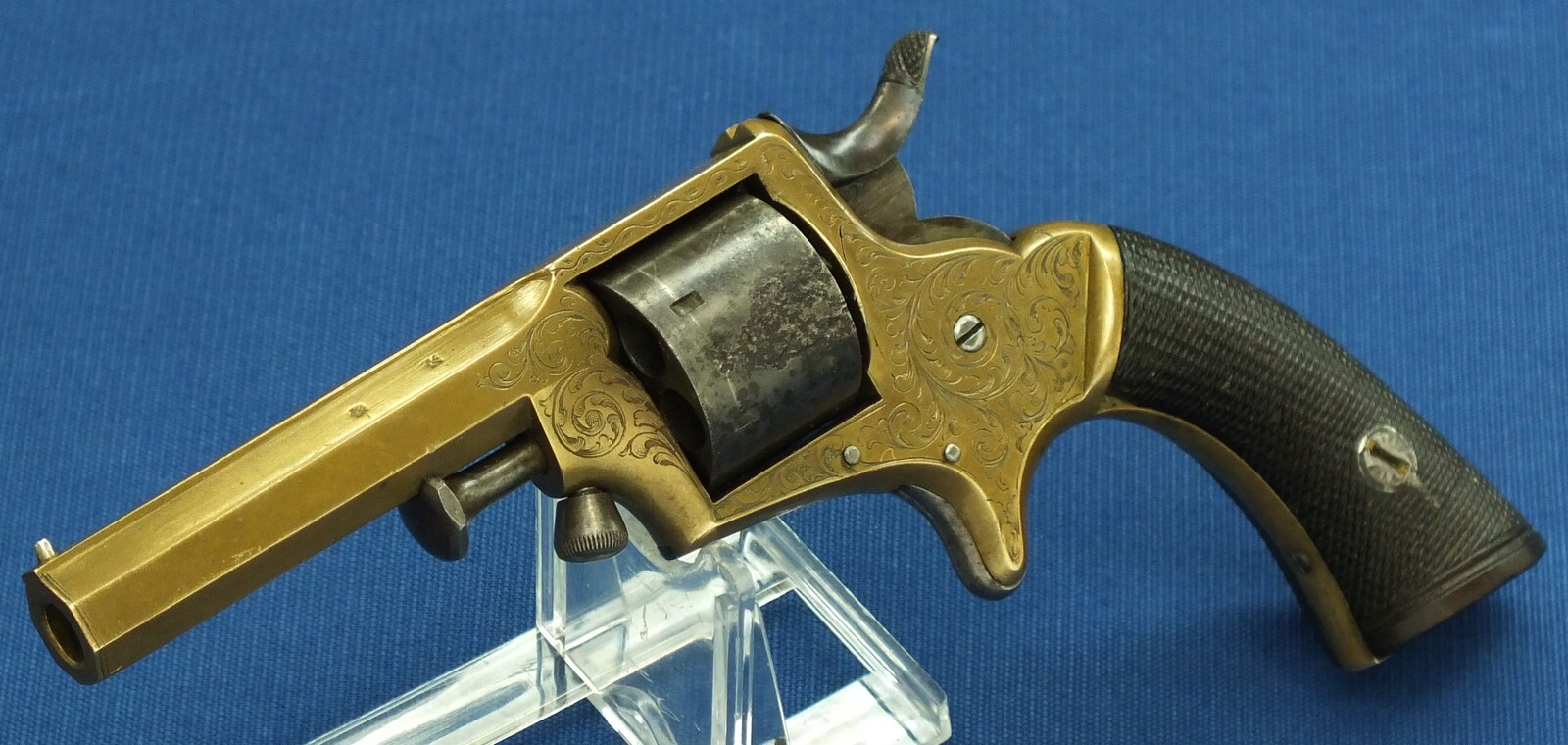 An antique English Tranter's patent 6 shot Caliber 30 Rimfire Revolver by Charles Osborne Birmingham. Length 19cm. In good/very good condition. Price 450 euro.